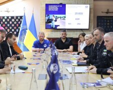Глава Координационного штаба встретился со спецпредставителем Папы Римского по вопросам Украины