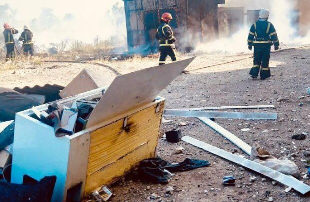 Карма работает: у россиян полностью выгорел склад с награбленным в Украине имуществом