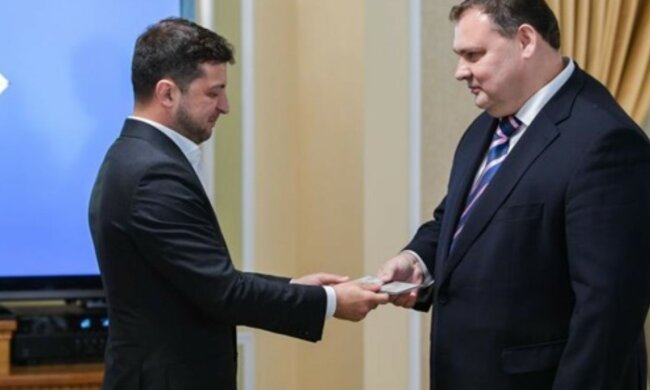 Политтехнолог: "Зеленский отдал Кондратюку кресло в СНБО за сомнительные пленки"