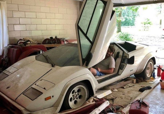 Lamborghini Ferrari