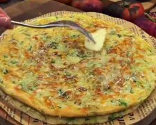 Коржики з сиром і зеленню, кадр з відео