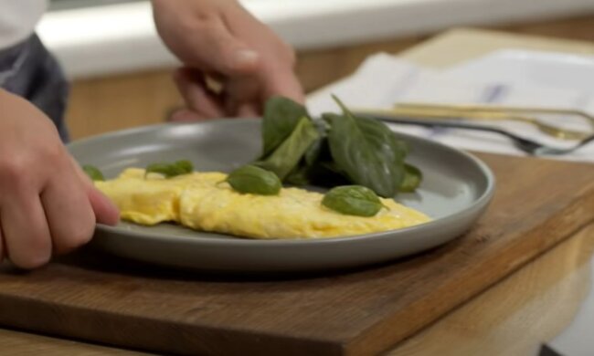 Быстрый завтрак: как приготовить настоящий французский омлет. Неизвестный рецепт