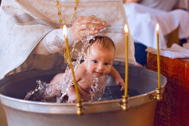 Коли потрібно хрестити дитину цього року: названо щасливі дати