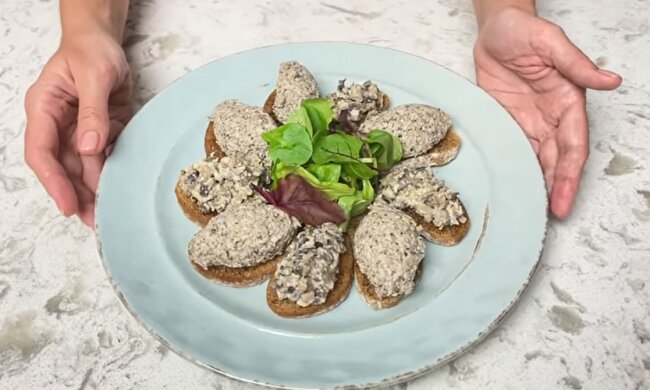 Вкуснейшая грибная икра из шампиньонов. Фото: YouTube