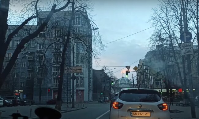 Київ терміново перекривають. Жителів попередили про колапс