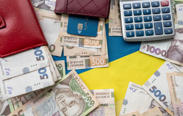 Готуємось до 1 квітня: українці сплачуватимуть податки по-новому. Багато хто здивується нововведенням