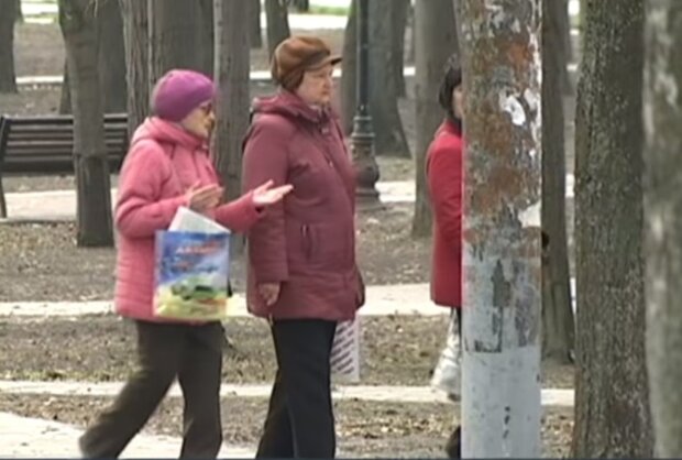 Украинкам повысят пенсии: в ПФУ назвали условие