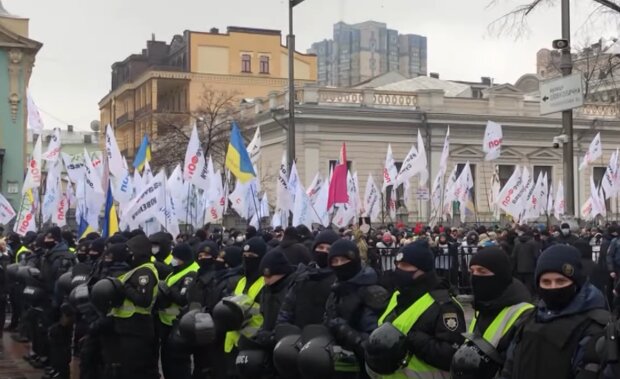 Протест в Киеве. Скриншот с видео на Youtube