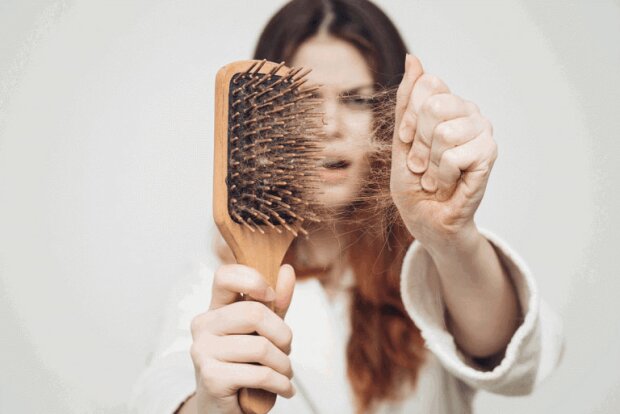 Що робити, якщо випадає волосся: прості поради для кожної жінки