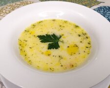 Сырный суп с куриными сердечками, фото: youtube.com