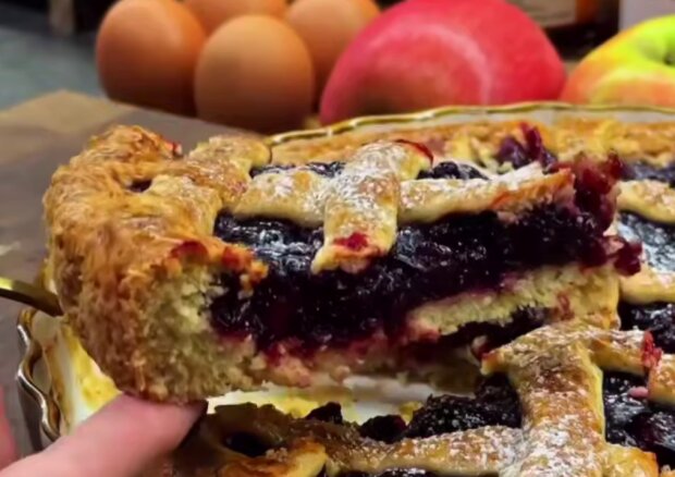 Вишневий пиріг, кадр з відео