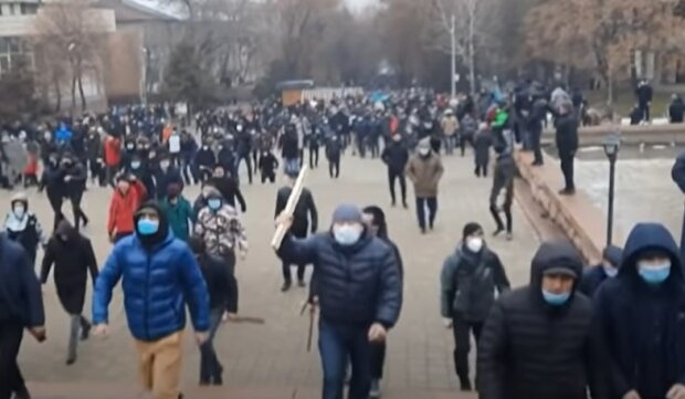 Протесты в Казахстане, фото: youtube.com