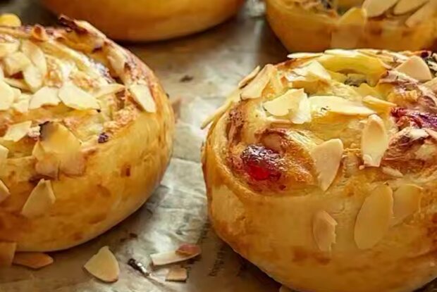 Улитки с творогом, кадр из видео