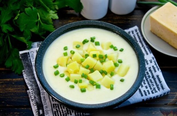 Захочется вторую тарелку: рецепт нежного супа-пюре с молоком и сыром