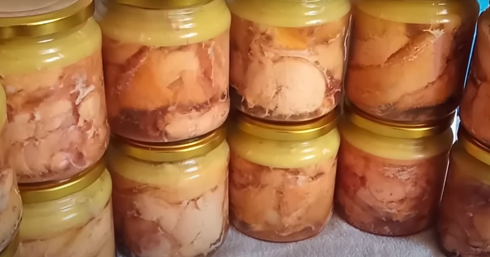 Тушенка со свининой в автоклаве. Сколько варить тушенку из курицы. Тушёнка из курицы в автоклаве. Говяжья тушенка в автоклаве. Куриная тушёнка в духовке в стеклянной банке.